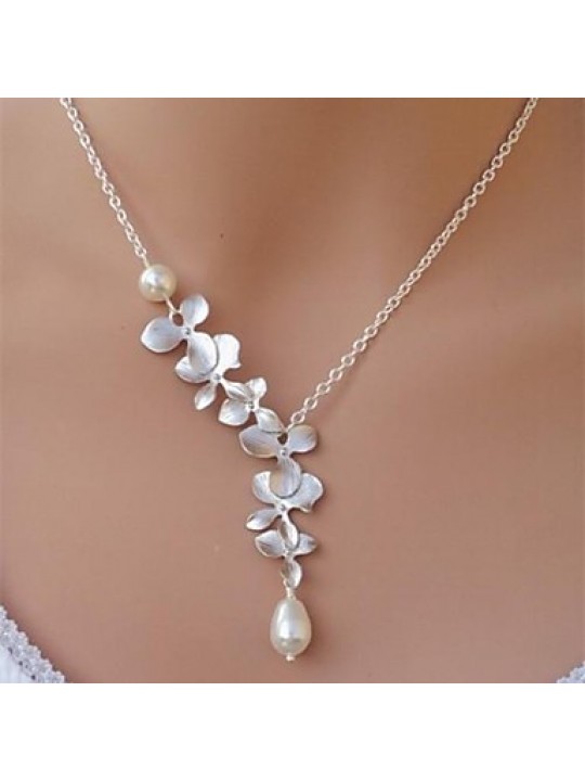 Women's European And AmericanFashionPearl Necklace